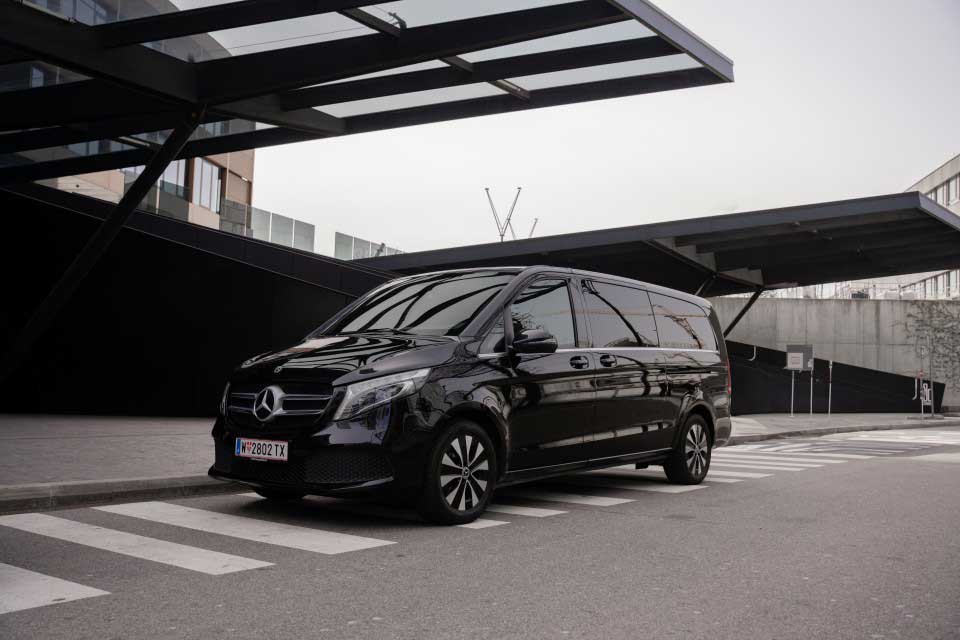 TLL Business Van